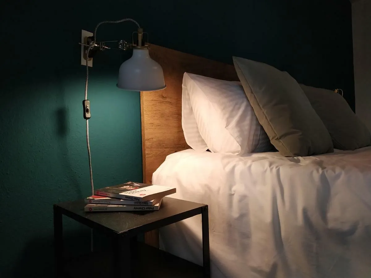 Bright Apartment Steps From The Sea 테살로니키