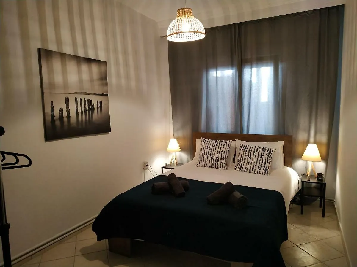 Bright Apartment Steps From The Sea 테살로니키 그리스