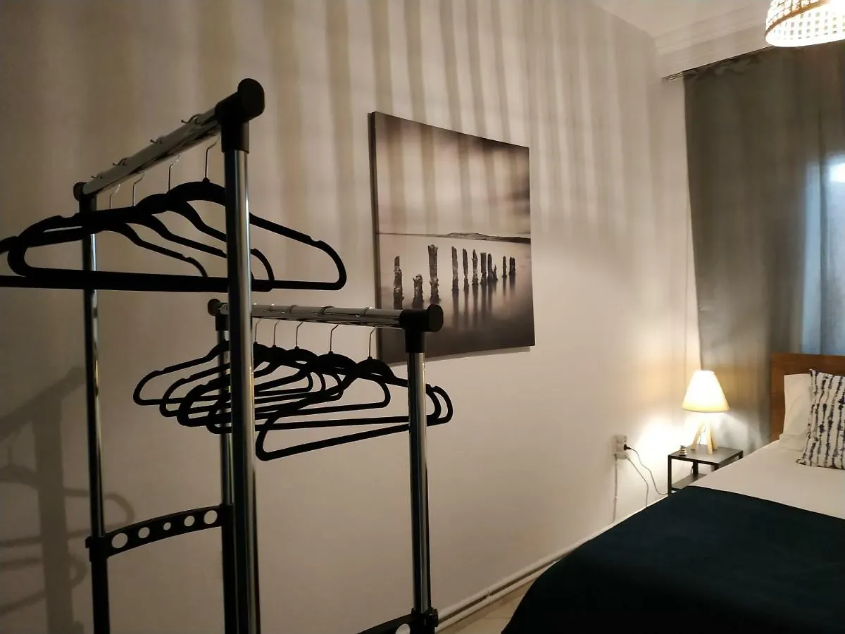 Bright Apartment Steps From The Sea 테살로니키 0*,  그리스